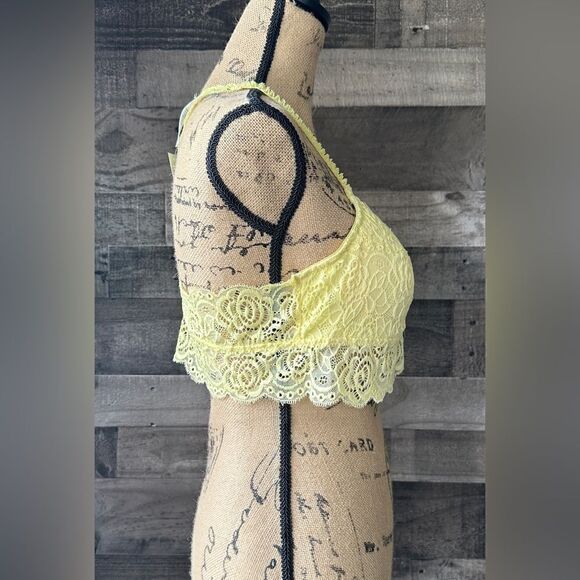 Maurices Women’s Yellow Lace Padded Bralette, New with Tags, Size XL - Picture 3 of 10
